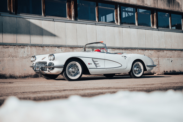 Chevrolet Corvette C1 (1960) - 1960 Chevrolet Corvette C1 - als Lot 114 an der Oldtimer Galerie Toffen Versteigerung von Gstaad am 29. Dezember 2024