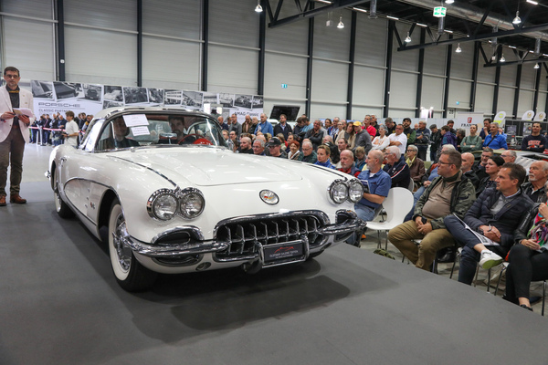 Chevrolet Corvette C1 (1960) - Lot 33 an der Swiss Classic World Versteigerung der Oldtimer Galerie am 1. Juni 2024