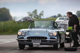 Bild Chevrolet Corvette C1 (1961) - elegant in Blau - Fantastic Plastic 2019