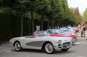 Bild Chevrolet Corvette C1 Cabriolet (1960) - bei den Amerikanern - Classic-Gala Schwetzingen 2018