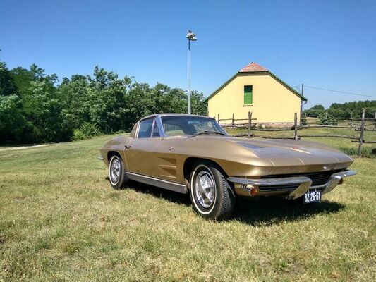 Chevrolet Corvette C2 (1963) - offered in the Catawiki premium classic car auction until January 9, 2022