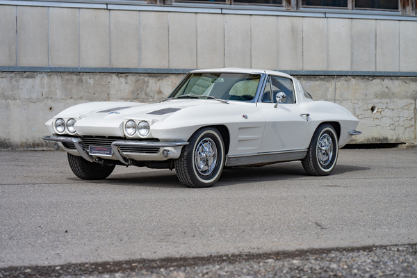 Chevrolet Corvette C2 Sting Ray Split Window from 1963 - registered for the classic car gallery auction at the Swiss Classic World 2026