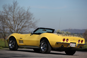 Chevrolet Corvette C3 (1969) - der Gepäckträger war ein Extra, allzuviel Stauraum gab es aber unter der Karosserie nicht