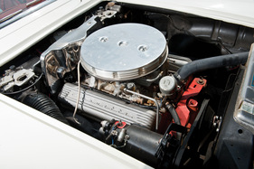 Chevrolet Corvette Convertible (1961) - angeboten an der RM Versteigerung der Charlie Thomas Collection vom 20. Oktober 2012
