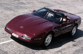 Chevrolet Corvette Convertible (1988) - erst ab 1986 gab es mit der C4 wieder ein Voll-Cabriolet, nach 15 Jahren Pause (1988)