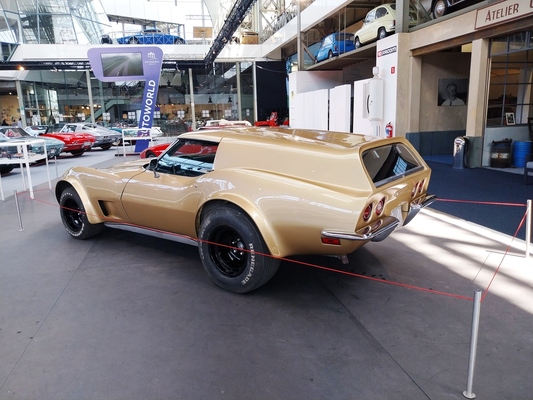 Chevrolet Corvette Eckler Sport Wagon (1977) – Sonderausstellung "Chevrolet Corvette – A Legend Turns 70" in der Autoworld Brüssel