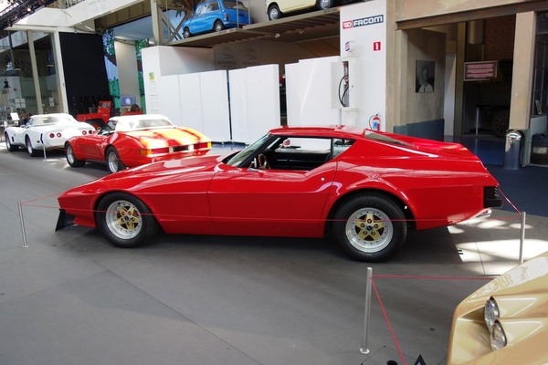 Chevrolet Corvette Harry Mann Fastback (1977) – Sonderausstellung "Chevrolet Corvette – A Legend Turns 70" in der Autoworld Brüssel
