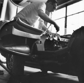 Chevrolet Corvette SS (1957) - leichtgewichtige Karosserie gut sichtbar Chevrolet Corvette SS (1957) - leichtgewichtige Karosserie gut sichtbar