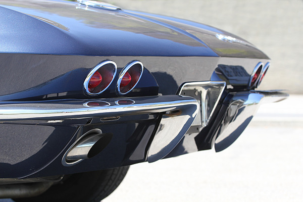 Chevrolet Corvette Sting Ray (1964) - Details am Heck - viel Chrom