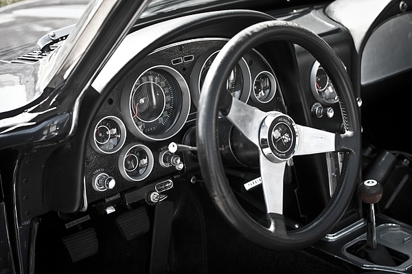 Chevrolet Corvette Sting Ray (1964) - bei diesem Armaturenbrett bleiben keine Informationsbedürfnisse offen