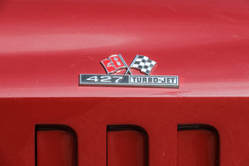 Der 427er hiess auch mit 395 PS "Turbo-Jet". Ein Hinweis auf die Motorleistung findet sich nur auf dem Luftfilter.
