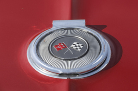 Chevrolet Corvette Sting Ray 427/425 Convertible (1966) – Unglaublich aber wahr: Chevrolet änderte jedes Jahr die Gestaltung des Tankdeckels (1966)