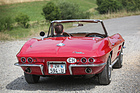 Chevrolet Corvette Sting Ray Convertible (1964) – Das Heck beherbergt nur Reserverad und Kraftstofftank. Gepäck muss hinter die Sitze