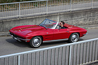 Chevrolet Corvette Sting Ray Convertible (1964) – Der Profi erkennt die Umlackierung. "Riverside Red" war 1964 nicht mit braunem Interieur erhältlich