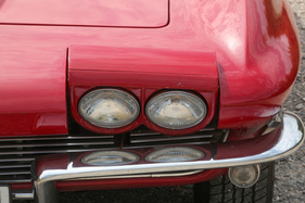 Chevrolet Corvette Sting Ray Convertible (1964) – Die Leuchtmittel werden über einen separaten Zugschalter entzündet