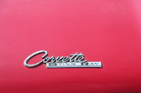 Chevrolet Corvette Sting Ray Convertible (1964) – Kriegsschiff und Meerestier ergeben einen äusserst eindrucksvollen Namen