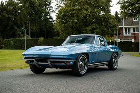 Chevrolet Corvette Sting-Ray Coupé (1965) - als Lot 025 angeboten an der Artcurial Sur les Champs Versteigerung am 22. Oktober 2023