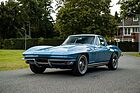 Image: Chevrolet Corvette Sting-Ray Coupé (1965) - offered as lot 025 at the Artcurial Sur les Champs auction on October 22, 2023