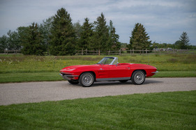 Chevrolet Corvette Sting Ray 'Fuel-Injected' Convertible (1963) - als Lot 304 an der RM Sotheby's Hershey Versteigerung 2025