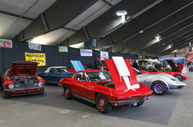 Chevrolet Corvette Sting Ray Sport Coupe (1967) - Schweizer Erstauslieferung, bei Neufeld's Special Cars für CHF 129'900 im Angebot - Swiss Classic World Luzern 2024 (1967)