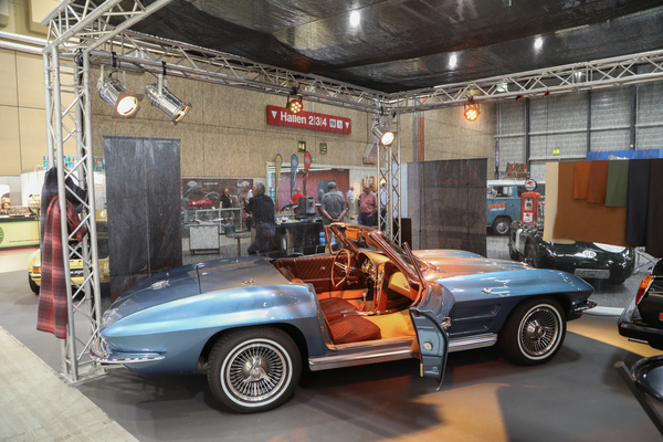 Chevrolet Corvette Sting Ray with elaborately designed leather interior - Swiss Classic World Lucerne 2023