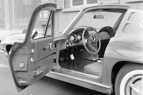 Chevrolet Corvette Stingray (1963) - geschmackvolles Cockpit