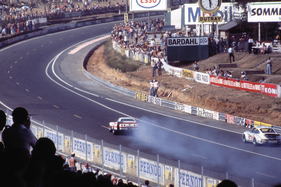 Chevrolet Corvette Stingray (1976) - Le Mans 1976 - Keine guten Zeiten für die US-Kandidaten in Le Mans 1976, auch die John Greenwood Corvette hatte früh technische Defekte, Team IMSA Camel (1976)