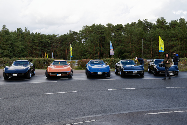 Chevrolet Corvette Stingray, Club-Aufstellung – Oldtimer-Show Berlin 2022