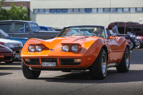 Chevrolet Corvette Stingray Convertible (1975) - in Orange - Albisgütli Classic Cars & Bikes August 2022