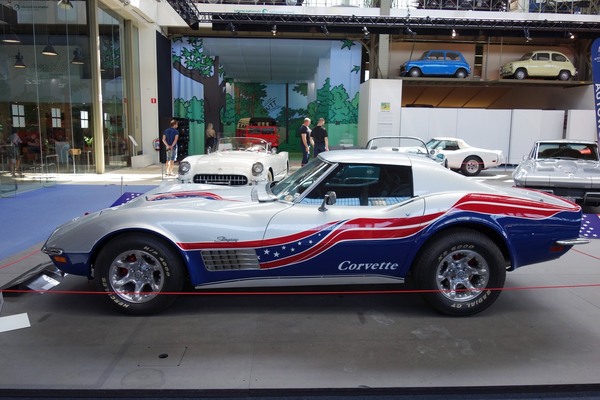 Chevrolet Corvette Stingray Coupe (1970) – Sonderausstellung "Chevrolet Corvette – A Legend Turns 70" in der Autoworld Brüssel