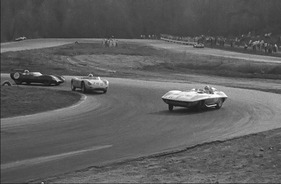 Chevrolet Corvette Stingray Racer XP-87 (1961) - Renneinsatz im Grenzbereich