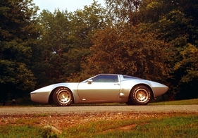 Chevrolet Corvette XP-882 – In die Mitte fast geschafft