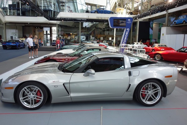 Chevrolet Corvette Z06 (2007) – Sonderausstellung "Chevrolet Corvette – A Legend Turns 70" in der Autoworld Brüssel