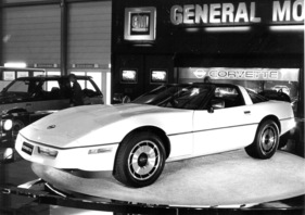 Chevrolet Corvette - viel Andrang bei der Corvete, die nichts an Popularität verloren hat - am Genfer Automobilsalon 1984