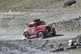 Chevrolet Fangio Coupé (1937) - Sieger in der Kategorie Vingeants - Rallye Peking-Paris 2013
