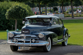 Chevrolet Fleetline Aerosedan (1948) - gebaut für die schnelle Fahrt auf dem Highway - Classic-Gala Schwetzingen 2020