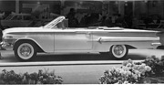 Chevrolet Impala (1960) - <crocuscream>-farbige Chevrolet-Cabriolet der Baureihe Impala lässt geringe Modifikationen zeigen - Genfer Autosalon 1960