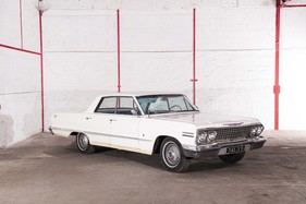 Chevrolet Impala 4 Door Hardtop (1963) - als Lot 03 angeboten an der Artcurial "On the Road" Versteigerung am 9. Oktober 2016