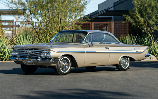 Chevrolet Impala SS 409 Sport Coupe (1961) will be auctioned as lot 039 at the Gooding "Geared Online May" auction from May 3 to 7, 2021