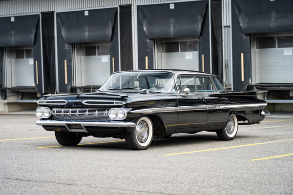 Bild: Chevrolet Impala Series 1700 Sport Sedan (1959) - als Lot 84 an der Versteigerung "Klassische Automobile & Motorräder" der Oldtimer Galerie in Toffen am 18. Oktober 2025