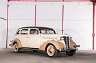 Chevrolet Imperial 4 Door Sedan (1938) - als Lot 41 angeboten an der Artcurial "On the Road" Versteigerung am 9. Oktober 2016