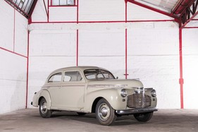 Chevrolet Master Deluxe Coupé (1941) - als Lot 26 angeboten an der Artcurial "On the Road" Versteigerung am 9. Oktober 2016