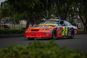 Chevrolet Monte Carlo NASCAR 'Jeff Gordon' (2004) - als Lot 208 an der RM/Sotheby's Monterey Versteigerung am 19. August 2022