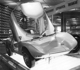 Chevrolet Monza Spider (1963) - Internationale Automobilausstellung (IAA) in Frankfurt 1963 - Prototyp mit nach vorne öffnender Kuppel