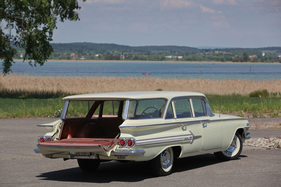 Chevrolet Nomad (1960) - die Hecklappe öffnet nach unten