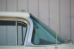 Chevrolet Nomad (1960) - die Panorama-Frontscheibe reicht weit ins Dach hinein