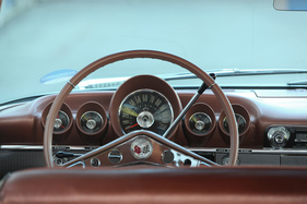 Chevrolet Nomad (1960) - fünf Rundinstrumente, der Tacho im Zentrum