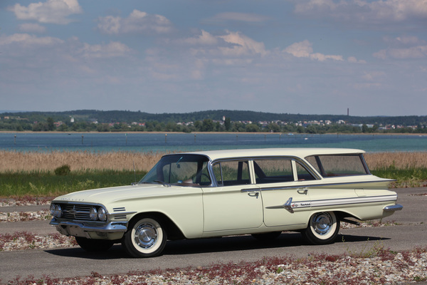 Chevrolet Nomad (1960) - relativ konventionelle Front-Formgebung