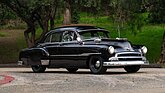 Bild: Chevrolet Styleline De Luxe 4-Door Sedan "Police Cruiser Restomod" (1951) - als Lot 189 an der Broad Arrow "The Quail"-Versteigerung 2026