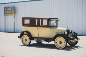Chevrolet Superior V Five-Passenger Sedan (1926) - angeboten als Lot 266 an der RM/Sotheby's Versteigerung in Hershey am 10./11. Oktober 2019